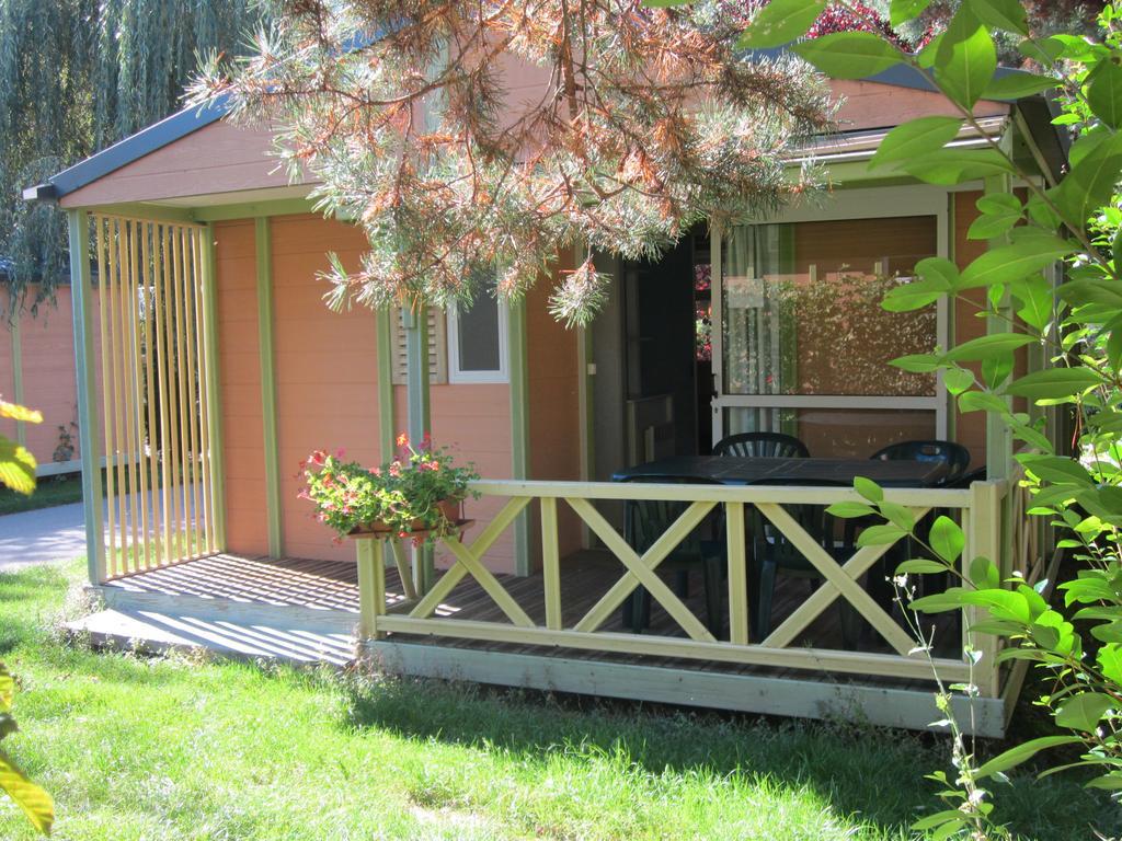 Hotel Camping Le Colporteur Le Bourg-dʼOisans Exterior foto