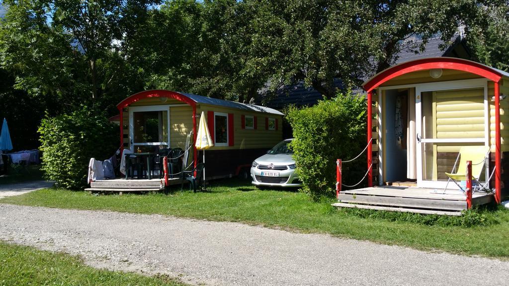 Hotel Camping Le Colporteur Le Bourg-dʼOisans Exterior foto