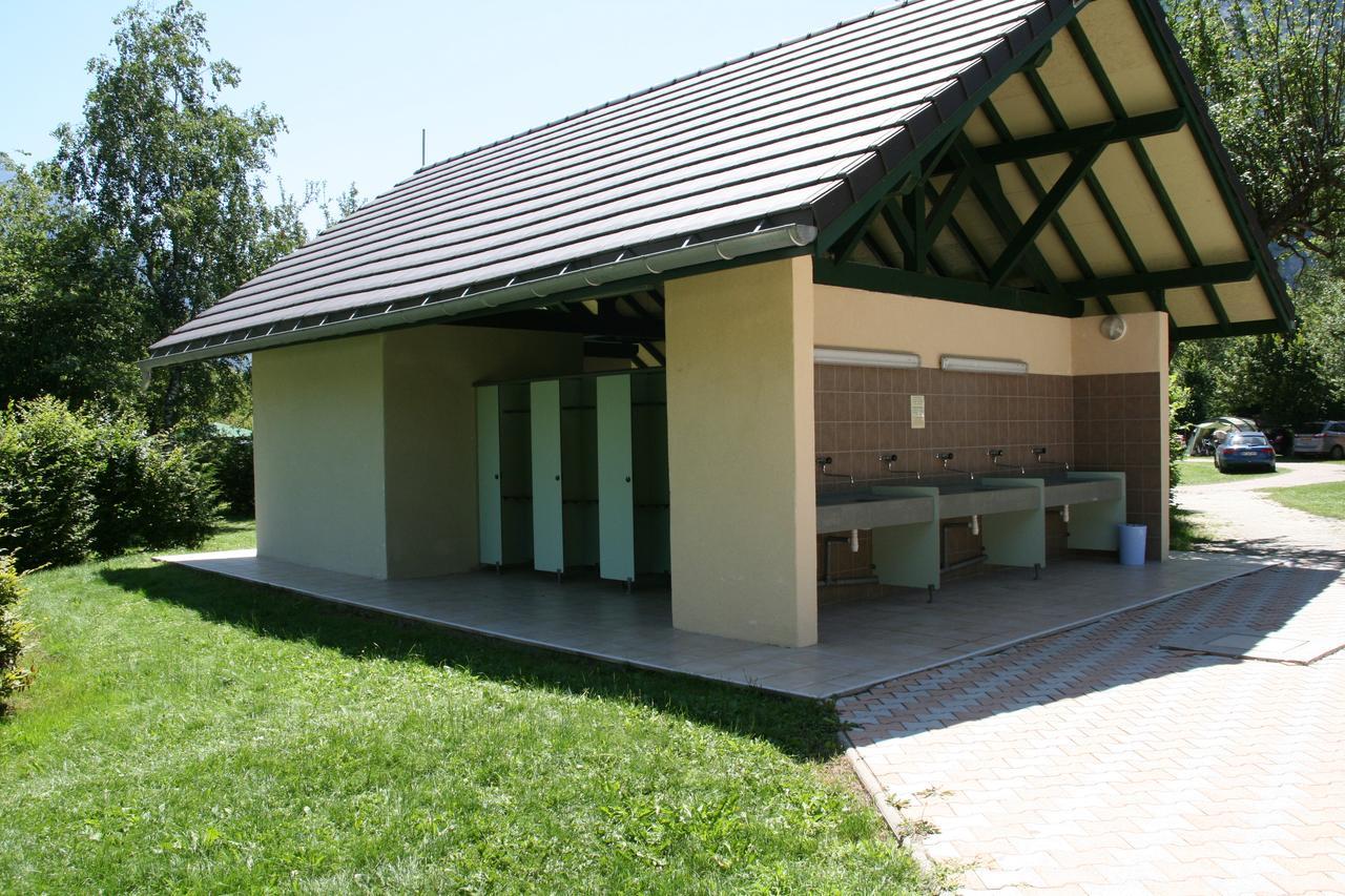 Hotel Camping Le Colporteur Le Bourg-dʼOisans Exterior foto